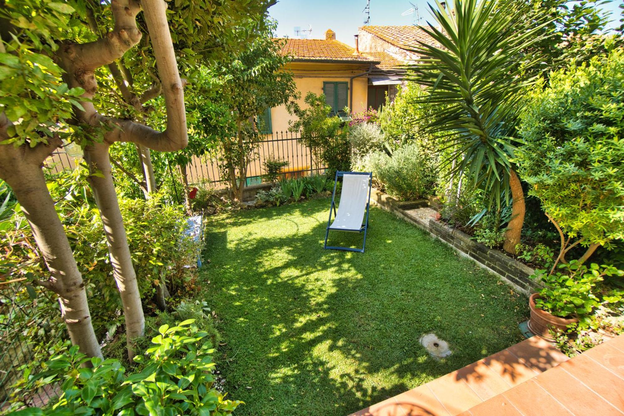Villa La Casa Nel Castello E Il Giardino Segreto à Suvereto Extérieur photo